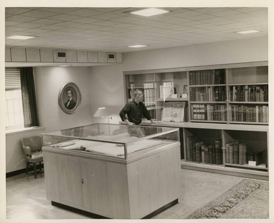 Title: John James Audubon's Birds of America in the Watkinson Library (Trinity...